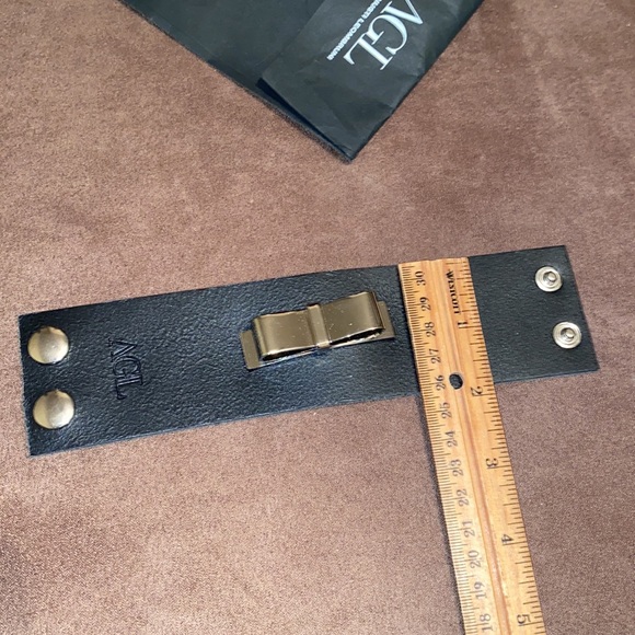 AGL Leather Bracelet with metal bow - Picture 8 of 17